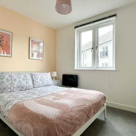 Luxury 2 Bedroom City Centre Apartment - Secure Parking - Amazing Location! Canterbury Bagian luar foto