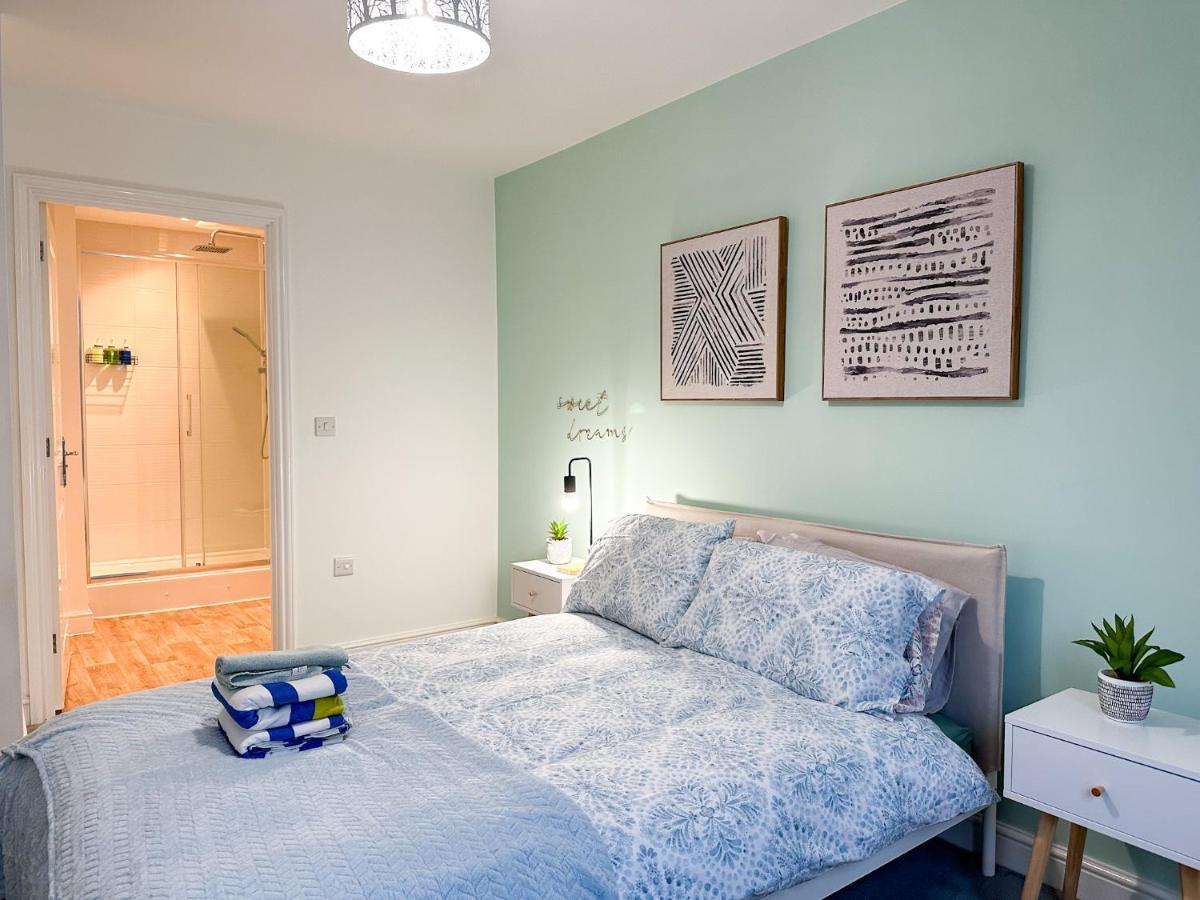 Luxury 2 Bedroom City Centre Apartment - Secure Parking - Amazing Location! Canterbury Bagian luar foto