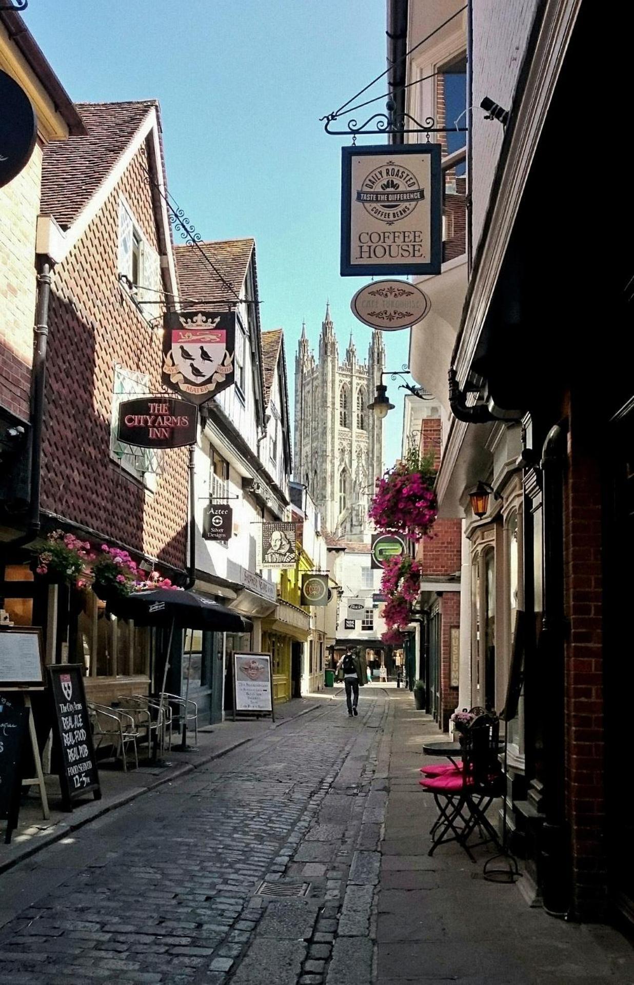 Luxury 2 Bedroom City Centre Apartment - Secure Parking - Amazing Location! Canterbury Bagian luar foto